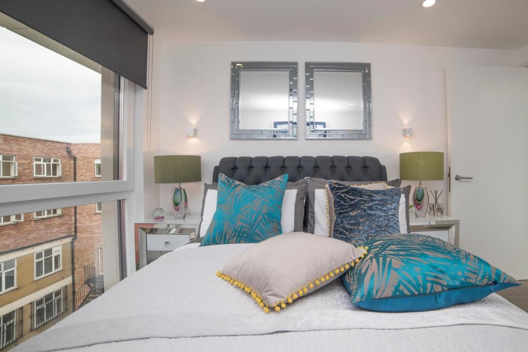 Premier 3 Bed Lux Apartment - Sleeps 8 London Exterior photo