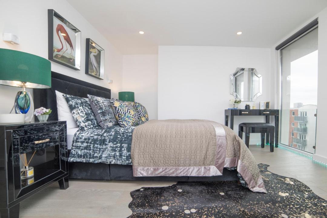 Premier 3 Bed Lux Apartment - Sleeps 8 London Exterior photo